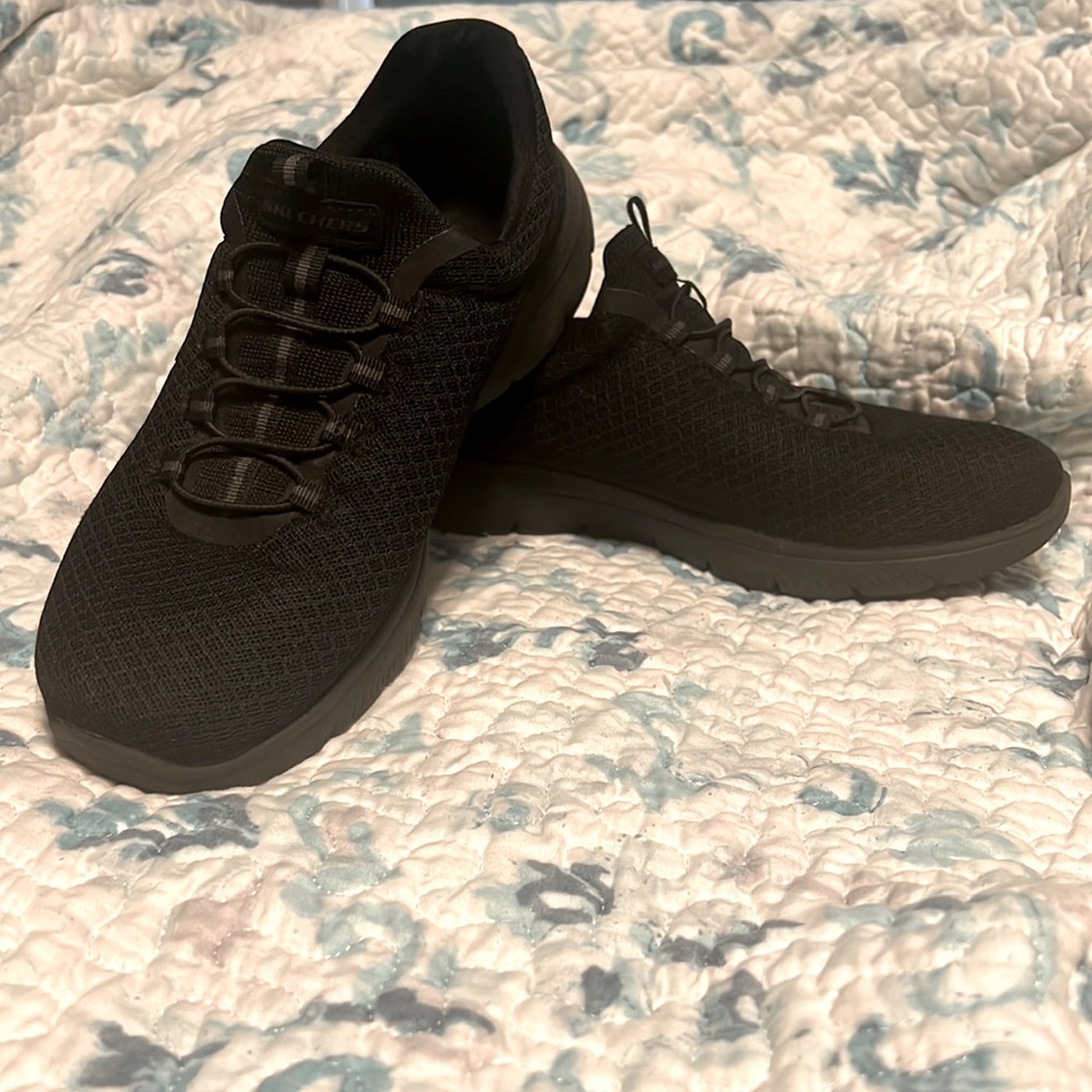 Women’s Skechers Tennis shoes, Size 9, all black.  Used but in great condition